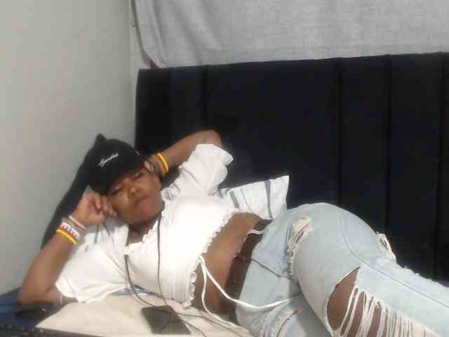 Sheila80 webcam