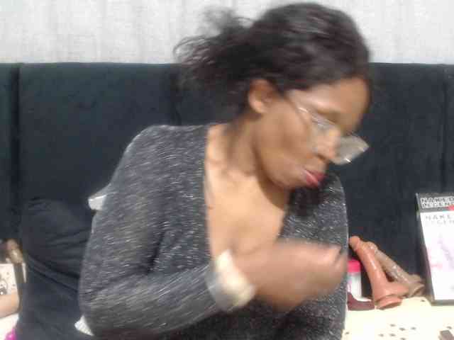 Model: Sheila80