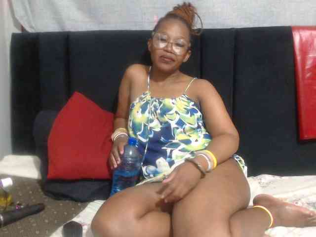 Sheila80 webcam