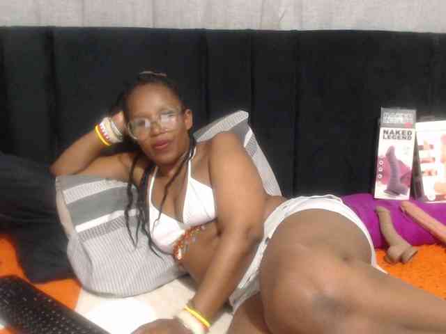Sheila80 webcam