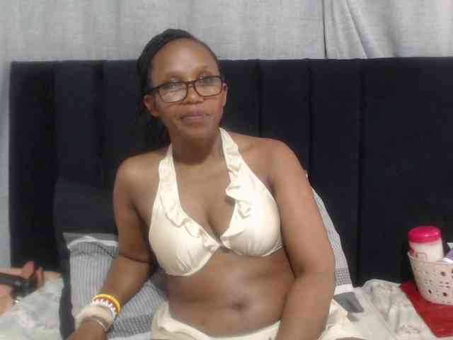 Sheila80 webcam