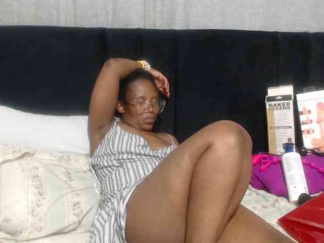 Sheila80 webcam