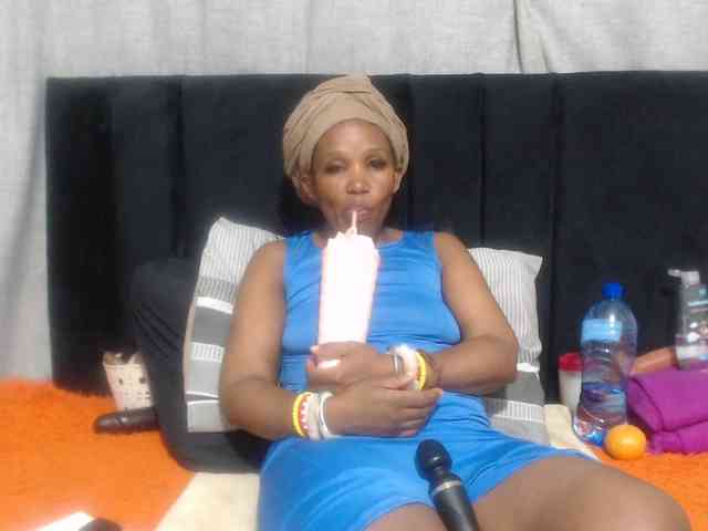 Sheila80 webcam