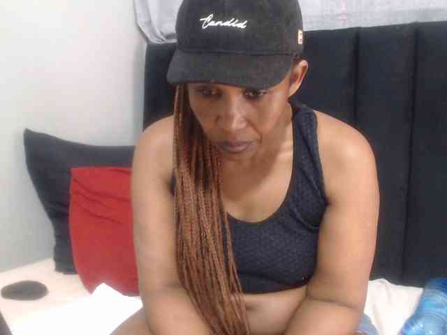 Model: Sheila80