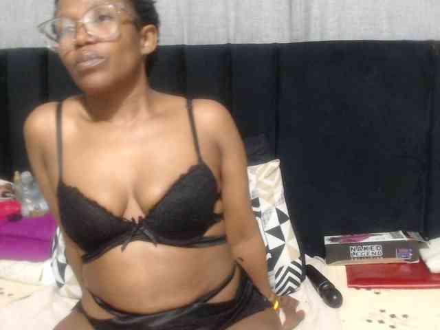 Sheila80 webcam