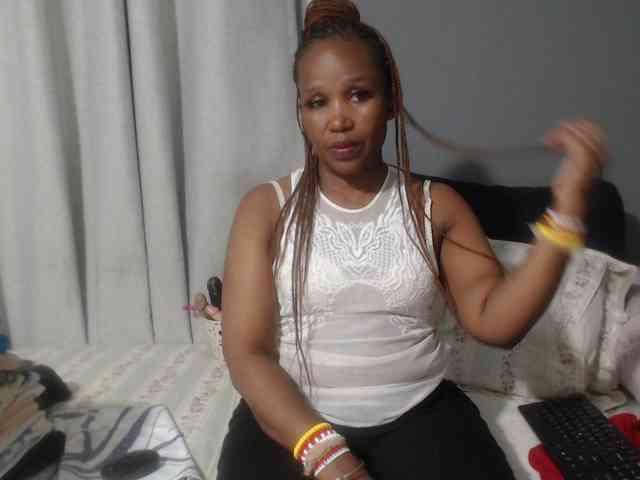 Sheila80 webcam
