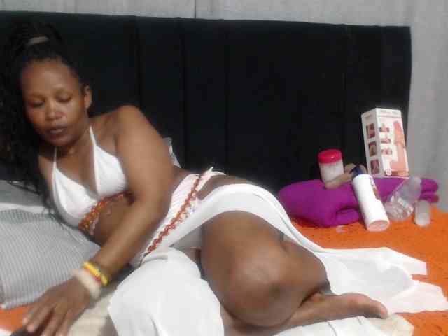Sheila80 webcam