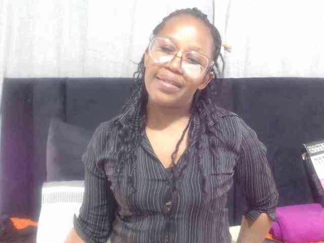 Sheila80 webcam