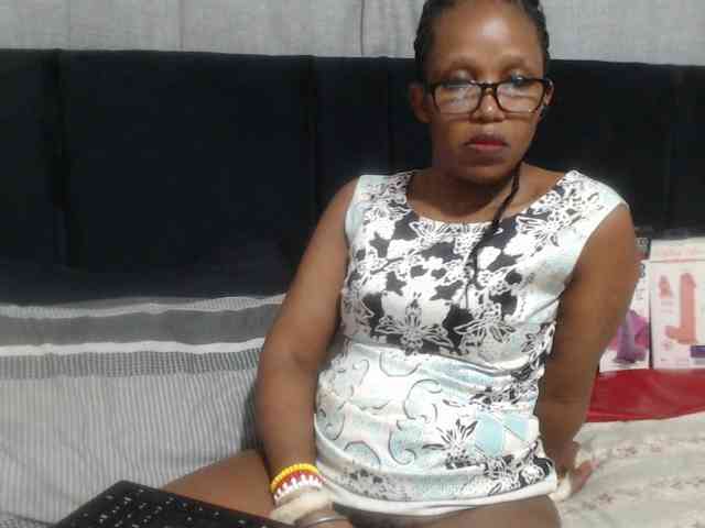 Sheila80 webcam