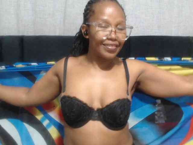 Sheila80 webcam