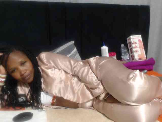 Sheila80 webcam