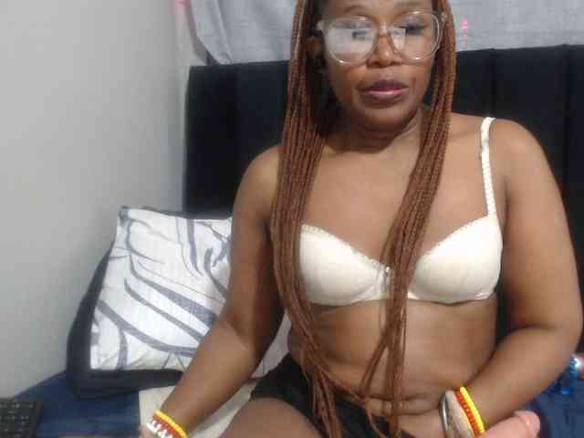 Sheila80 webcam