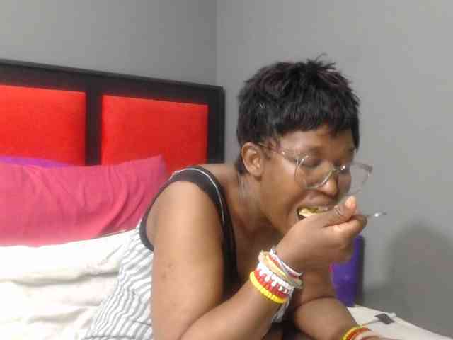 Sheila80 webcam