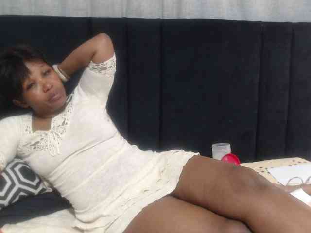 Model: Sheila80