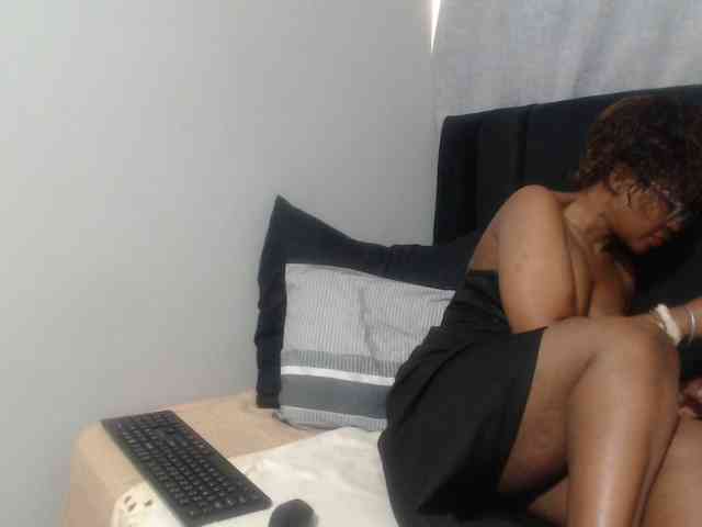 Sheila80 webcam