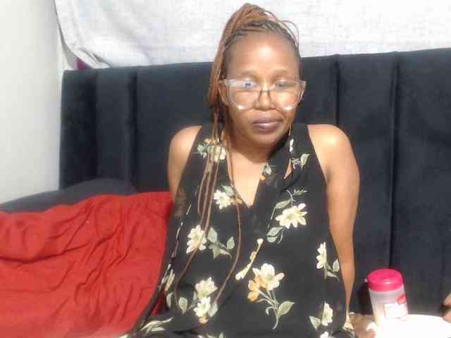 Sheila80 webcam