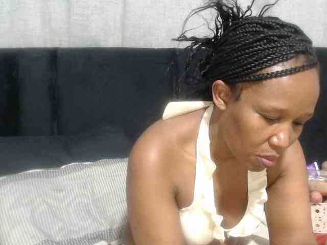 Sheila80 webcam