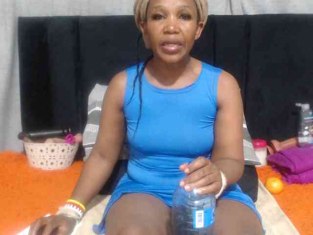 Sheila80 webcam