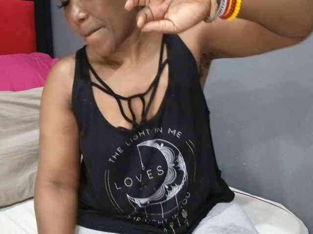 Sheila80 webcam