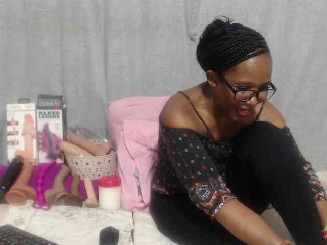 Sheila80 Live Webcam on BongaCams