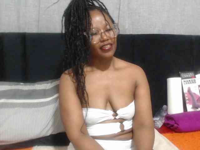 Model: Sheila80