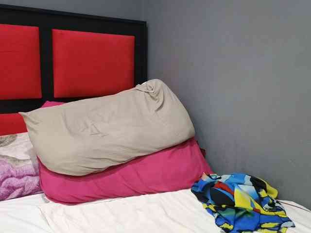 Sheila80 webcam