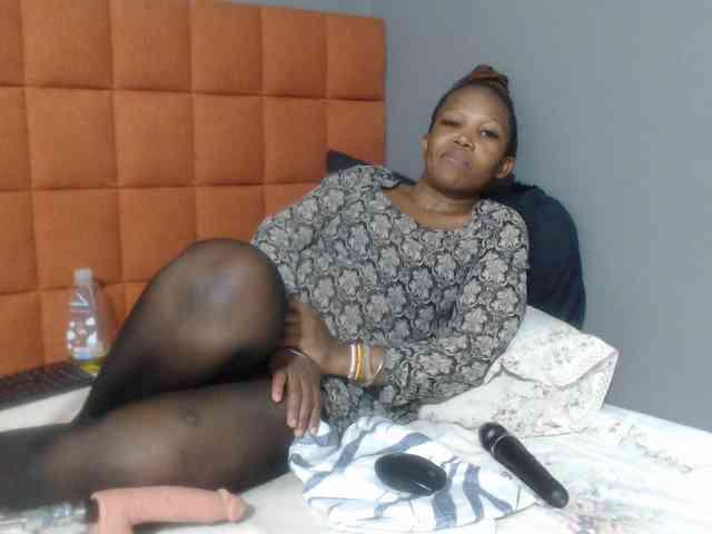 Sheila80 webcam