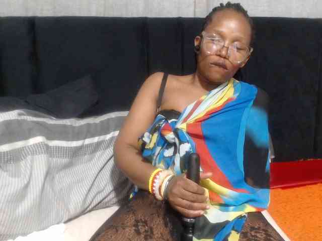 Sheila80 webcam