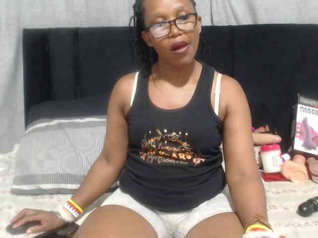 Sheila80 webcam
