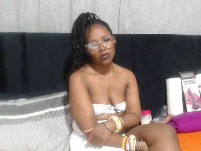 Sheila80 webcam