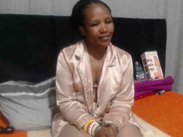 Sheila80 webcam