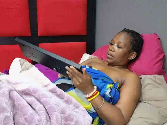 Sheila80 webcam
