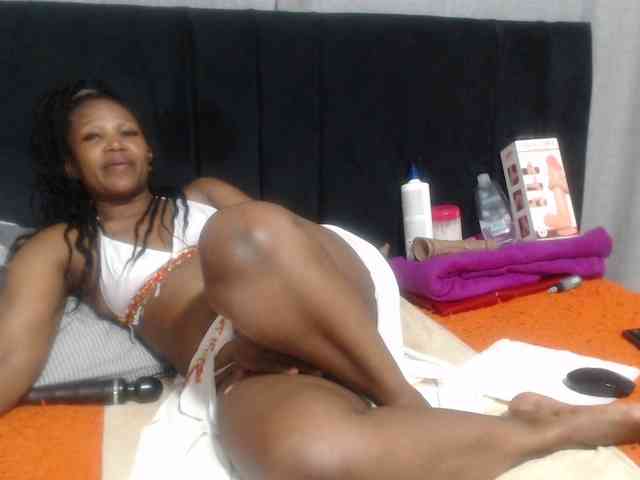 Sheila80 webcam