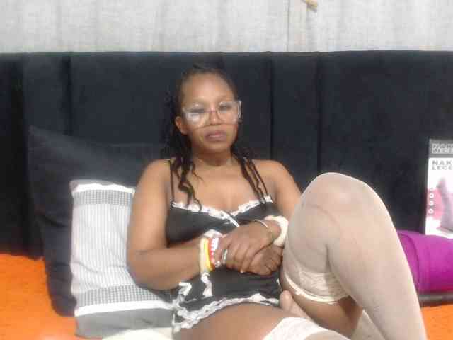 Sheila80 webcam