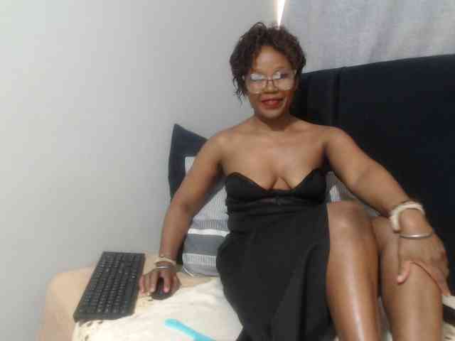 Sheila80 webcam