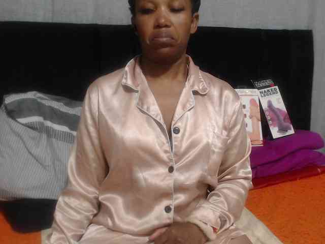 Sheila80 webcam