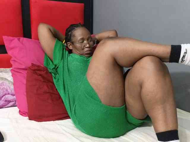 Sheila80 webcam
