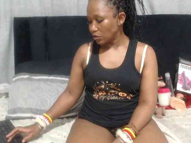 Sheila80 webcam