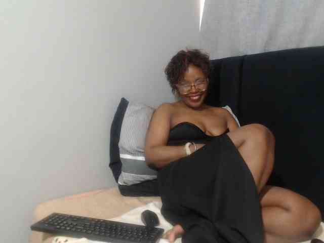 Sheila80 webcam
