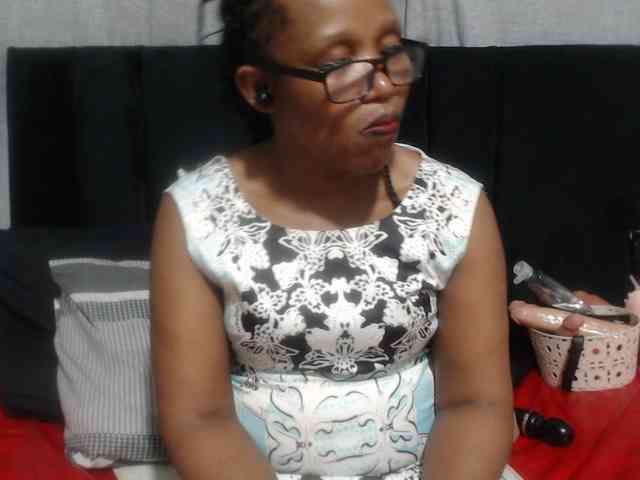 Sheila80 webcam