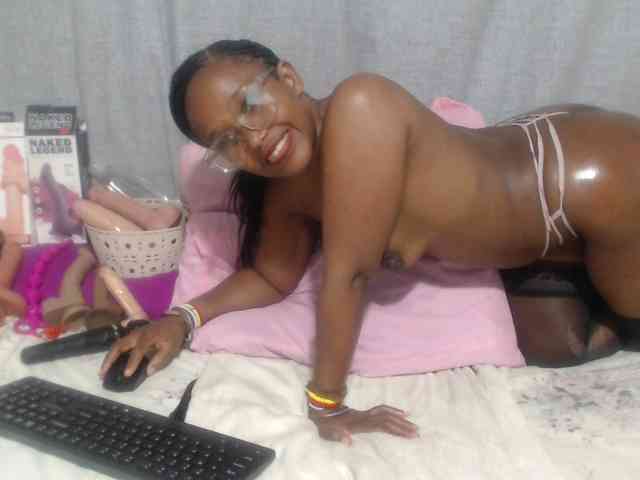 Sheila80 webcam