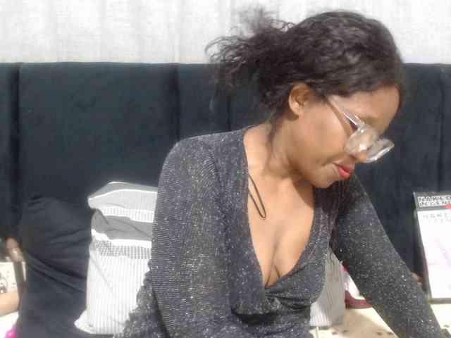 Sheila80 webcam