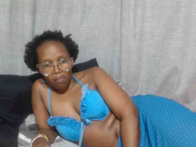 Sheila80 webcam