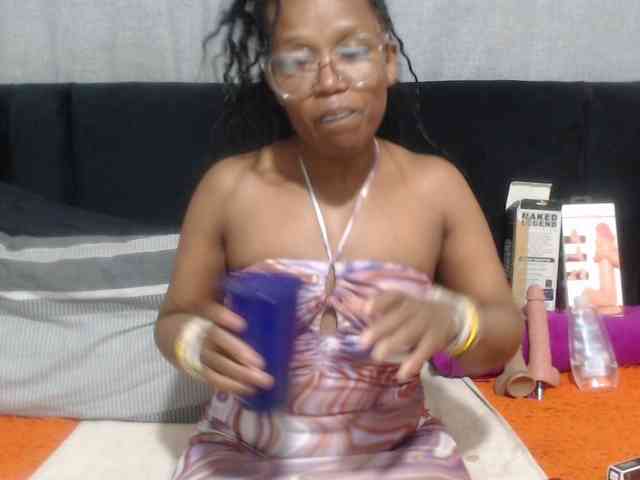 Sheila80 webcam