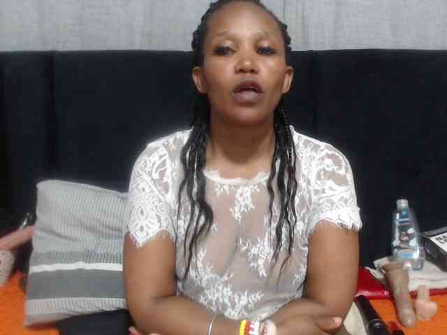 Sheila80 webcam