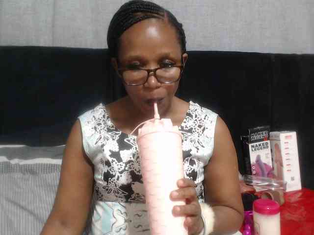 Sheila80 webcam