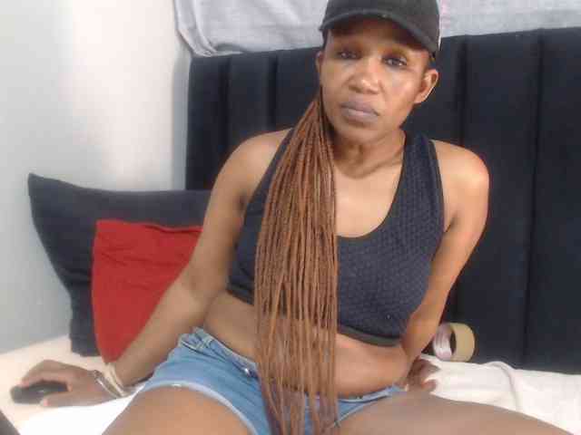 Model: Sheila80