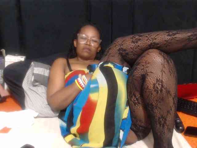 Sheila80 webcam