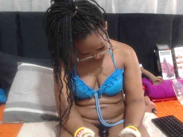 Sheila80 webcam