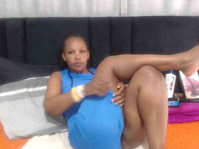 Sheila80 webcam